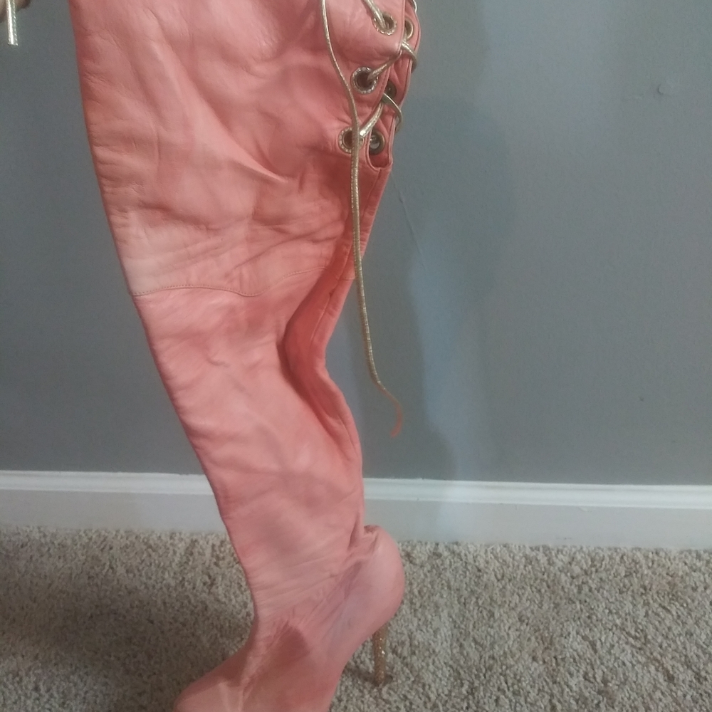 Absolutely Gorgeous Pink Leather Stilet - image 1